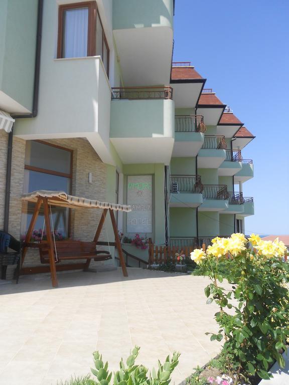 Family Hotel Amore Bjala Exteriör bild