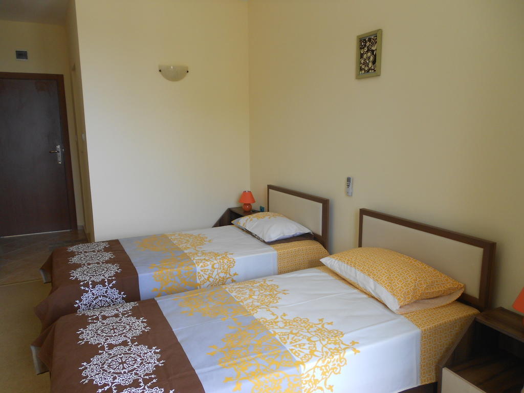 Family Hotel Amore Bjala Rum bild